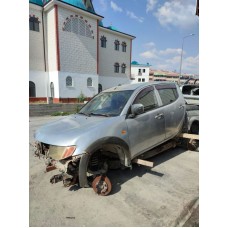 Mitsubishi L 200 Kupa