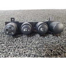 Ssangyong Actyon Jeep Çıkma Göğüs Düğmeleri Ssangyong Actyon Jeep Çıkma Göğüs Düğmeleri